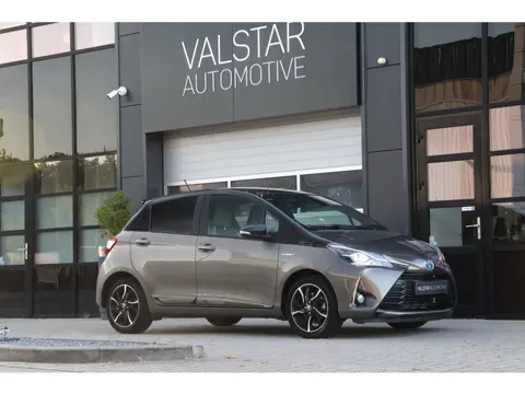Toyota Yaris 1.5 Hybrid Bi-Tone | Camera | Automaat | FACELIFT!