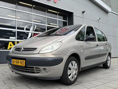 Citroen Xsara Picasso 1.8i-16V Différence 2 - Airco I Comfort pakket I PDC I APK - 03-3037