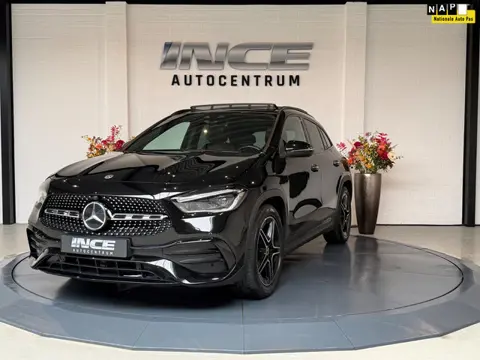 Mercedes-Benz GLA-klasse 200 Business Solution AMG | Pano | ACC | Camera