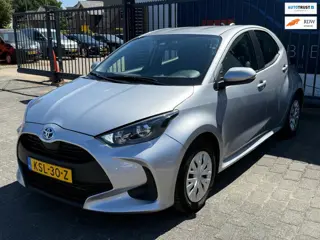 Toyota Yaris 1.5 Hybrid 115 Business / AIRCO / APPLE CARPLAY / CAMERA / ADAPTIVE CRUISE CONTROL