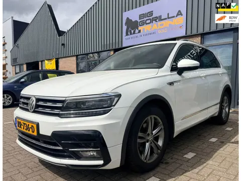 Volkswagen Tiguan 1.4 TSI Comfortline Business R-Line