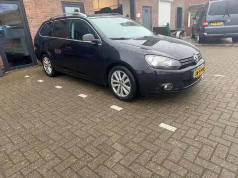 Volkswagen Golf 1.6 TDI Highline BlueMotion
