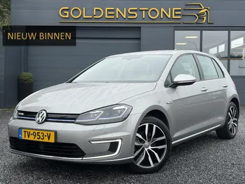 Volkswagen e-Golf e-Golf SOH 88.21% l 2e Eigenaar l Carplay l Navi l Stoelverw l Clima l Cruise l Lm