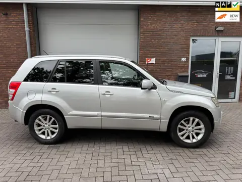 Suzuki Grand Vitara 2.0-16V Limited|NIEUWE APK|AUTOMAAT|PANO