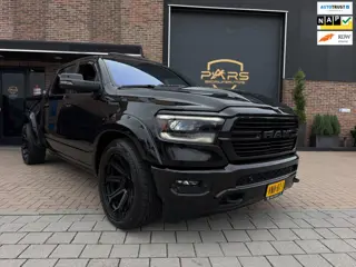 Dodge Ram 1500 5.7 V8 4x4 Crew Cab 401PK Laramie Bom volle opties Pano Groot Navi breed set velgen z