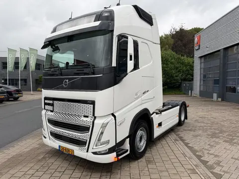 Volvo FH 460 GLOBETROTTER XL I SAVE / DYNAMIC STEERING / I PARKCOOL / 2 X ALU TANK / STANDKACHEL / V