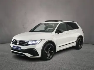 Volkswagen Tiguan R-Line Business+ 1.4 TSI eHybrid 245pk DSG Automaat Trekhaak, Black Style, Panoram