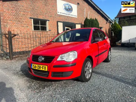 Volkswagen Polo 1.4-16V Trendline ( Nieuwe apk + Elektrische ramen )