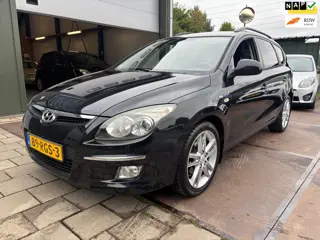 Hyundai I30 CW 1.6i Blue Dynamic Leder Airco Cruise