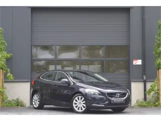 Volvo V40 1.5 T3 Summum NAP | Automaat | Trekhaak | Parkeersensoren