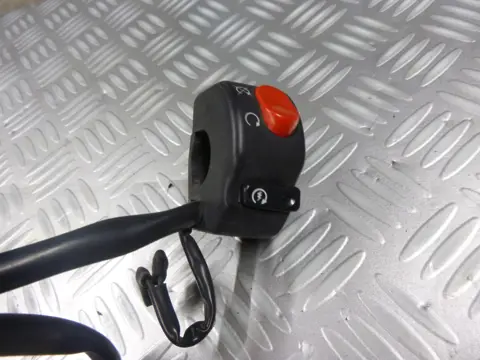 STUURSCHAKELAAR RECHTS Triumph 675 Street Triple R 2008 -