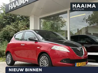 Lancia Ypsilon 0.9 TwinAir Silver Plus | Two Tone | Weinig kilometers | Airconditioning