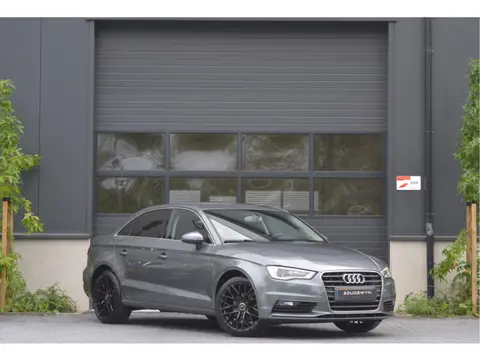 Audi A3 Limousine 1.4 TFSI CoD Ambition Pro Line Stoelverwarming | Bluetooth | Parkeersensoren
