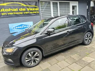 Volkswagen Polo 1.0 TSI Comfortline AIRCO, NAV ,NW BANDEN WEINIG KM