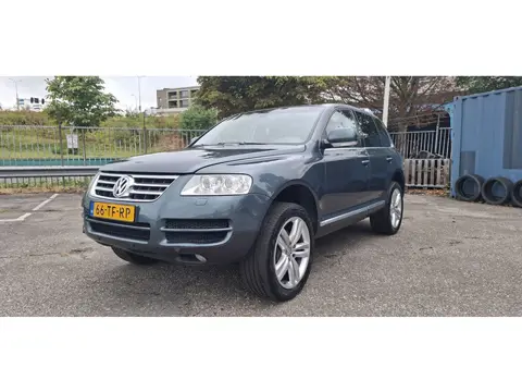 Volkswagen Touareg 4.2 V8 automaat met mooie kleurstelling!