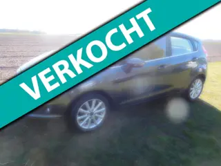 Ford Fiesta 1.0 Titanium Weinig km als nieuw!!