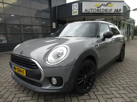 Mini Clubman 1.5 One Salt Serious Business / NAV / PDC 2x / Bleutooth