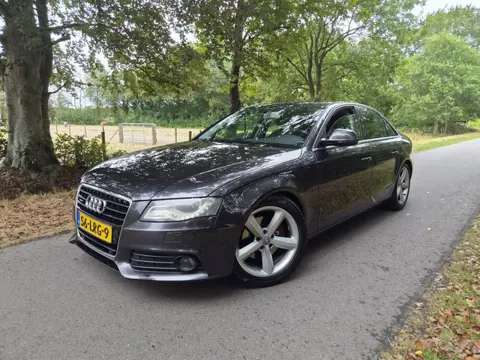 Audi A4 Limousine 3.2 FSI quattro Pro Line