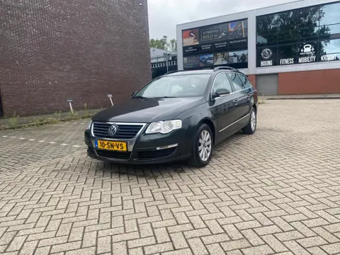 Volkswagen Passat Variant 1.6 FSI Comfortline | Climate | Elek ramen