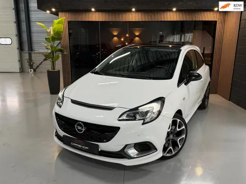Opel Corsa 1.6 Turbo OPC 207PK RECARO/CAMERA/LEER/LANE/APK