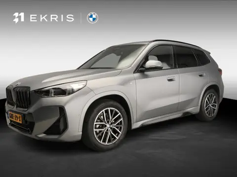 BMW X1 sDrive18i | M-Sportpakket | LED | Navigatie | Panoramadak | Sportstoelen | Elektr. zetels | D