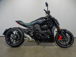 Ducati XDIAVEL NERA (bj 2022)
