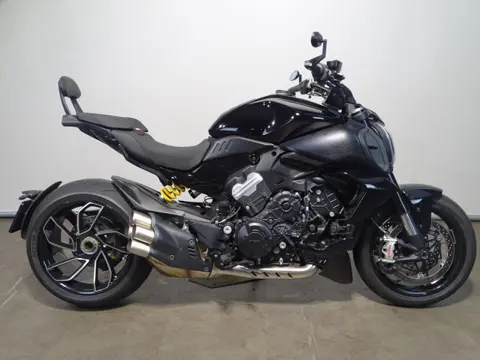 Ducati DIAVEL V4 (bj 2025)