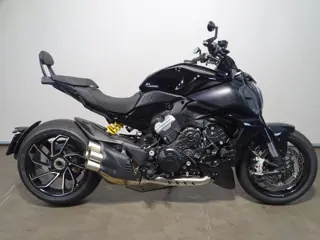 Ducati DIAVEL V4 (bj 2025)