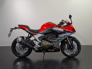 QJMOTOR SRK 600 RS (bj 2026)