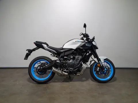 Yamaha MT-07 Y-AMT (bj 2025)