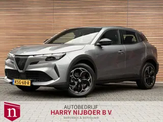 Alfa Romeo Junior Elettrica 54 kWh Cruise Control / Carplay / Lm velgen