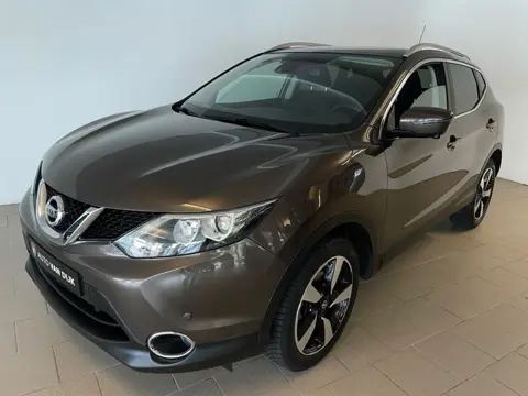 Nissan Qashqai 1.2 N-Connecta AIRCO NAVI CRUISE ELEK RAMEN CENT VERG TREKHAAK PANO DAK ZEER NETTE AU