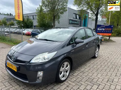 Toyota Prius 1.8 - KEYLESS - HEAD-UP - AIRCO - NAVIGATIE !