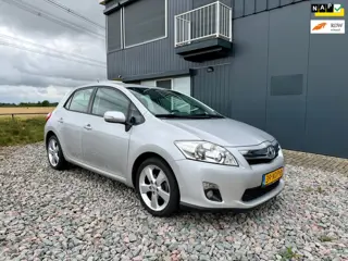 Toyota Auris 1.8 Full Hybrid Dynamic