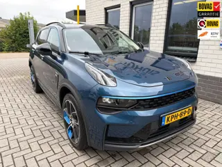 Lynk & Co 01 1.5 / Caplay / Climate Control / Cruise Control / 360 camera / Telefoon / Navigatie / P