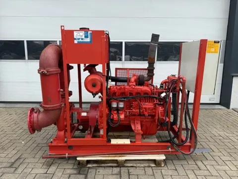 Iveco 8061 SI 40.00 Flowserve 330 m3 / h 9 Bar Diesel Waterpompset Firepump Waterpump as New ! 118 h