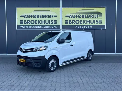 Toyota PROACE Electric Worker Standard Range Navigator