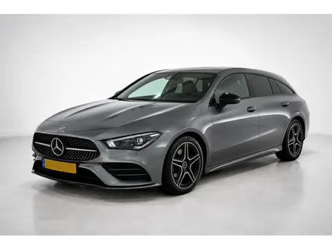 Mercedes-Benz CLA-klasse Shooting Brake 180 AMG | NL-AUTO | DEALER ONDERH | FACELIFT | GROOT SCHERM 