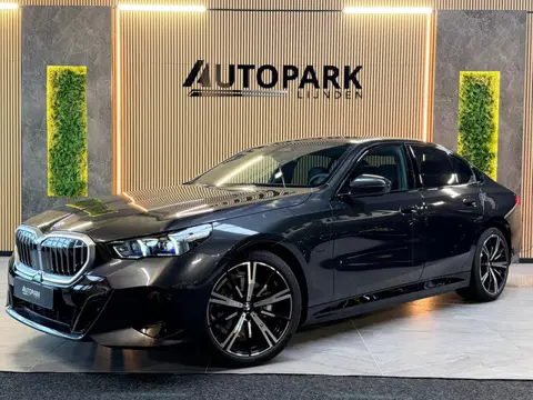 BMW 5-serie 530e M Sport BTW|PANO|H&K|ICONIC|HuD|360 CAMERA|MEMORY|KEYLESS|FABRIEKSGARANTIE|SFEERVER