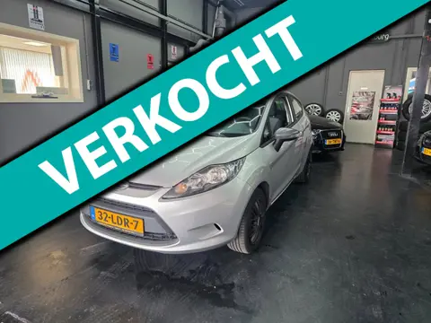 Ford Fiesta 1.25 Limited NAP!! Lage KM!!