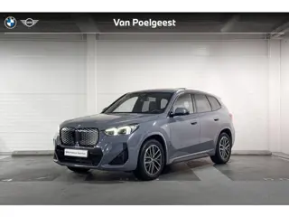 BMW iX1 eDrive20 | M-sport | Panoramadak | Harman Kardon | Driving Assistant Plus |