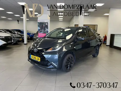 Toyota Aygo 1.0 VVT-i x-play / Airco / 5-drs / Camera /