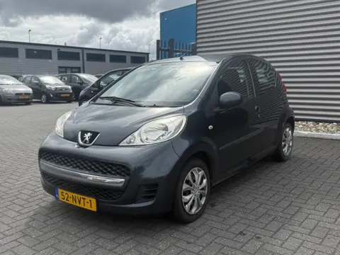 Peugeot 107 1.0-12V Millesim 200