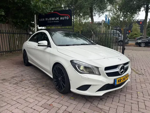 Mercedes-Benz CLA-klasse 180 Ambition Xenon Pano Amg Nav Airco