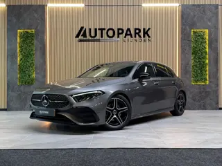 Mercedes-Benz A-klasse 180 AMG Line BTW|GARANTIE|CAMERA|NIGHTPAKKET|DODEHOEK|KEYLESS|SFEERVERLICHTIN