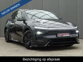 Tesla Model Y Premium Long Range RWD 78.1 kWh * EYE-CATCHER !!