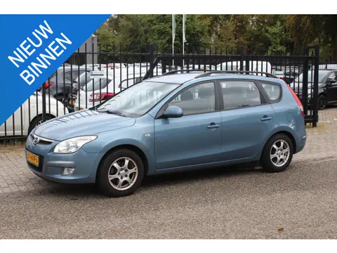 Hyundai i30 CW 1.6i Dynamic, Airco, Trekhaak!