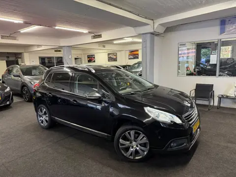 Peugeot 2008 1.2 PureTech Allure*Pano*NAP*Nwe d.riem