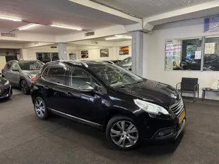 Peugeot 2008 1.2 PureTech Allure*Pano*NAP*Nwe d.riem