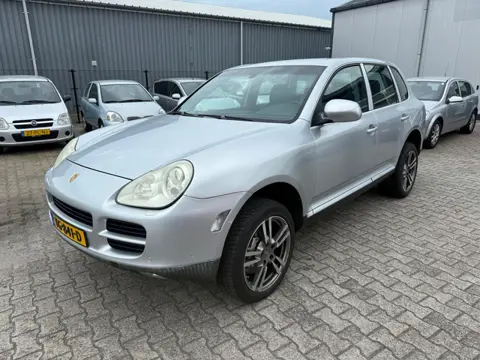 Porsche Cayenne 4.5 S V8 2004 Grijs Luchtvering 141.000 KM